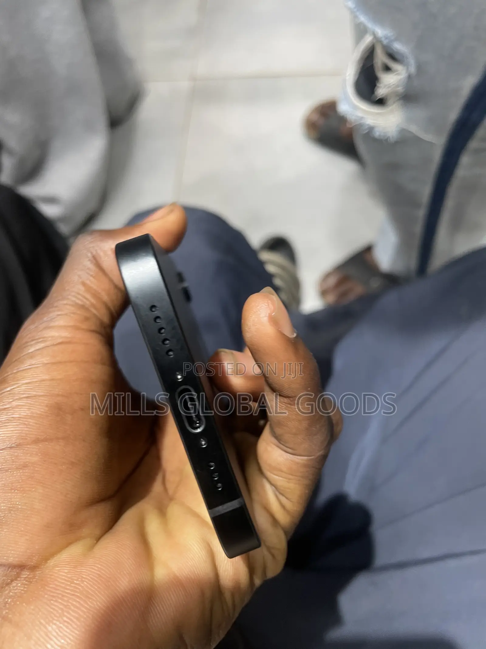 Apple iPhone 16e 128 GB Black