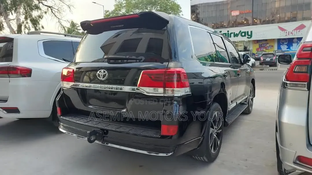 Toyota Land Cruiser 2018 Black