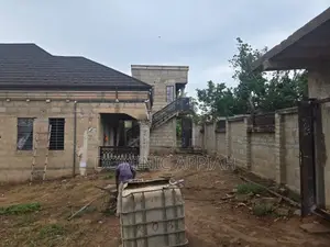 5bdrm House in Kwabre for sale