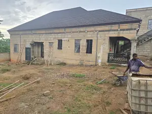 5bdrm House in Kwabre for sale