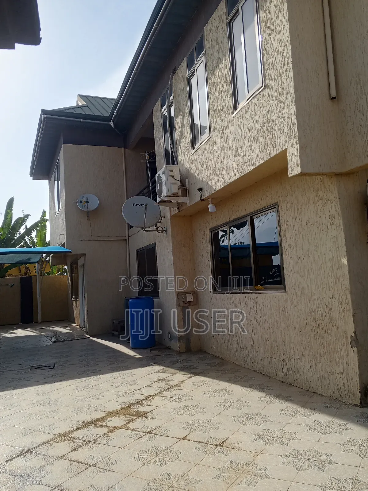 4bdrm Duplex in ..., Ablekuma for sale