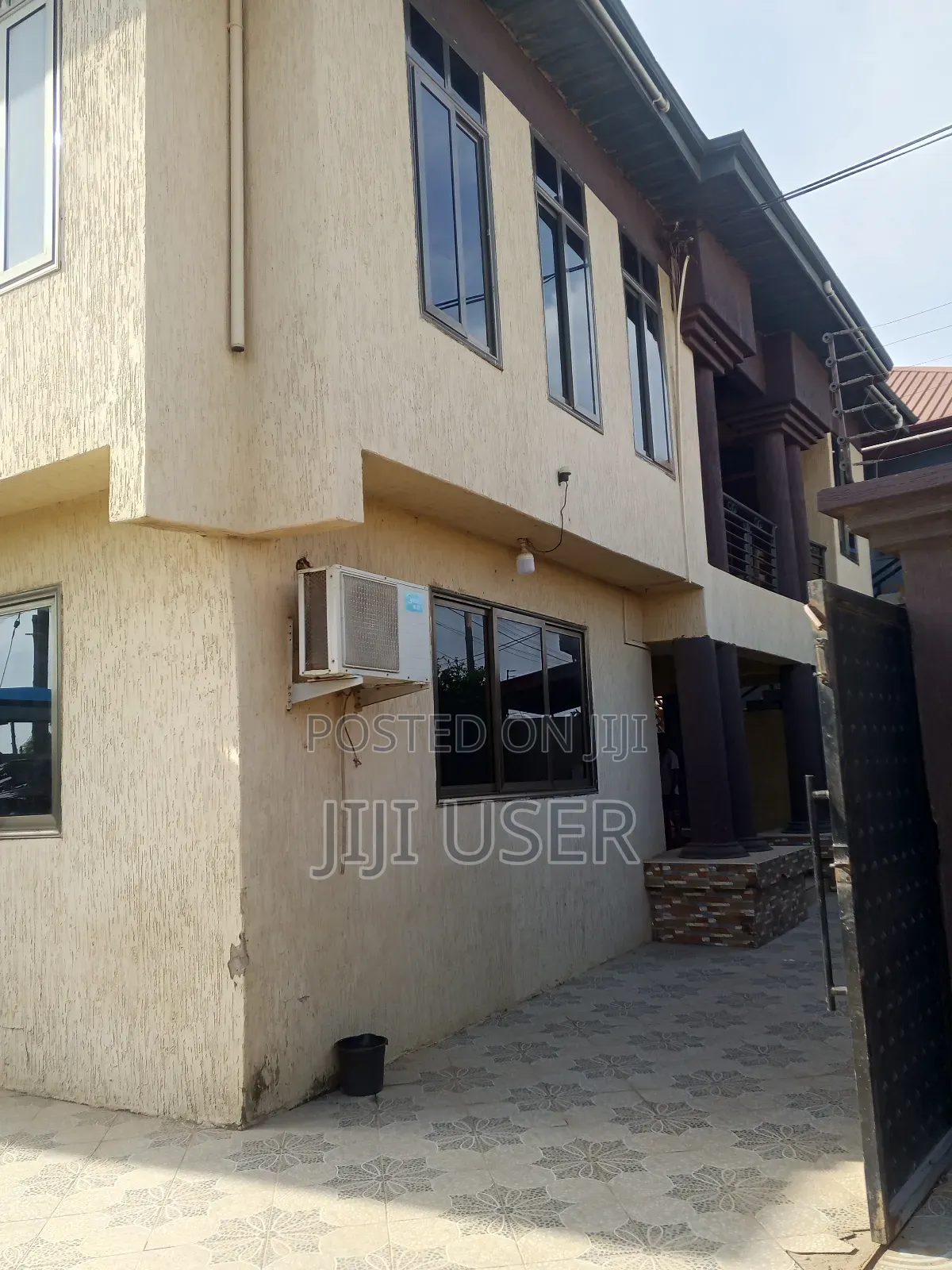 4bdrm Duplex in ..., Ablekuma for sale