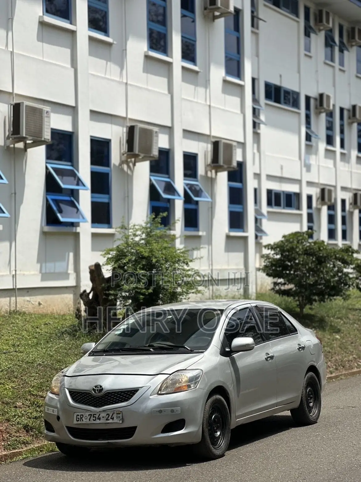 Toyota Belta 2010 Silver