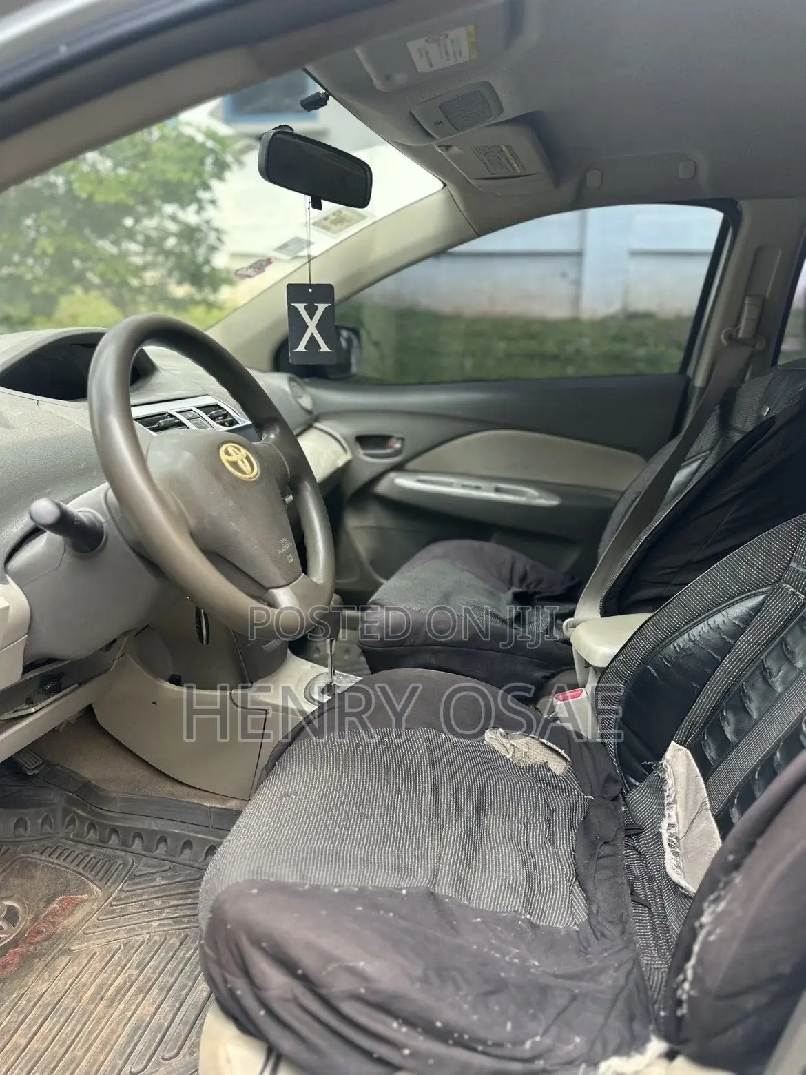 Toyota Belta 2010 Silver