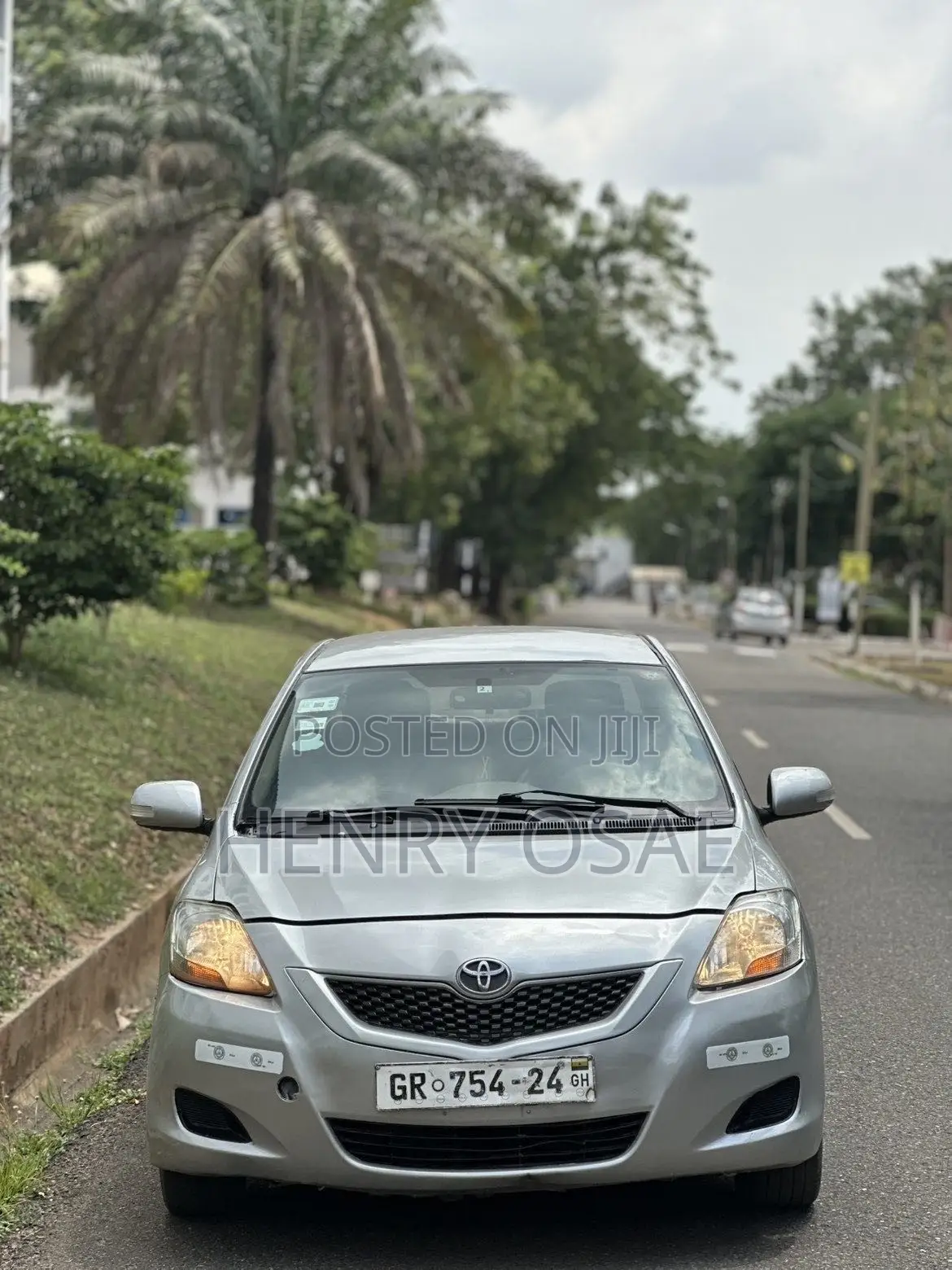 Toyota Belta 2010 Silver