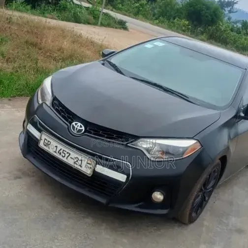 Toyota Corolla LE 4dr Sedan (1.8L 4cyl CVT) 2016 Matt Black