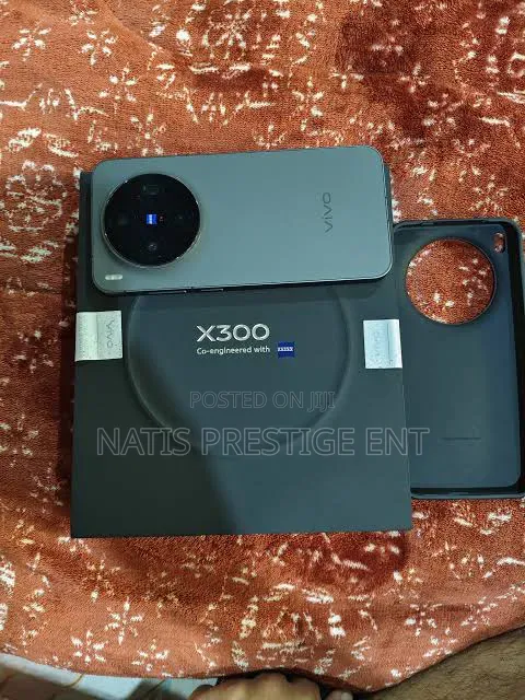 New Vivo X300 Ultra 512 GB Black