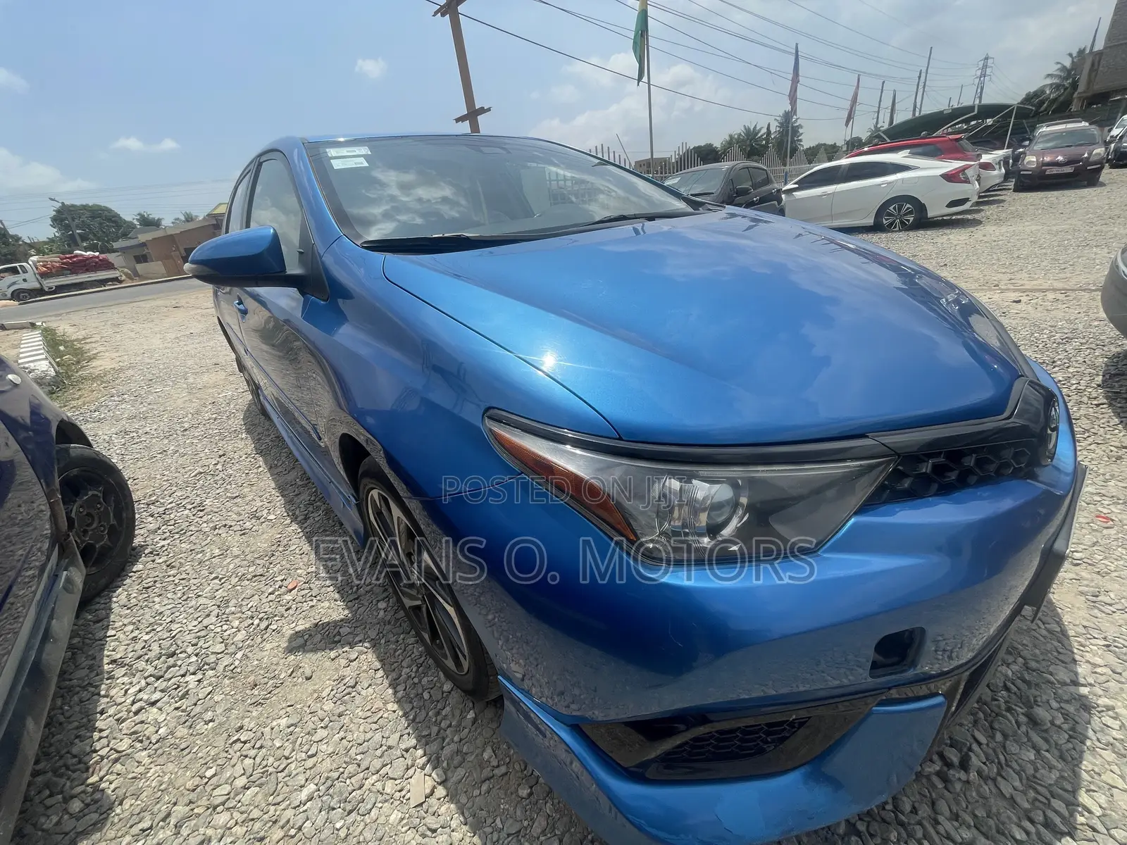 Toyota Corolla L (1.8L 4cyl 2A) 2018 Blue