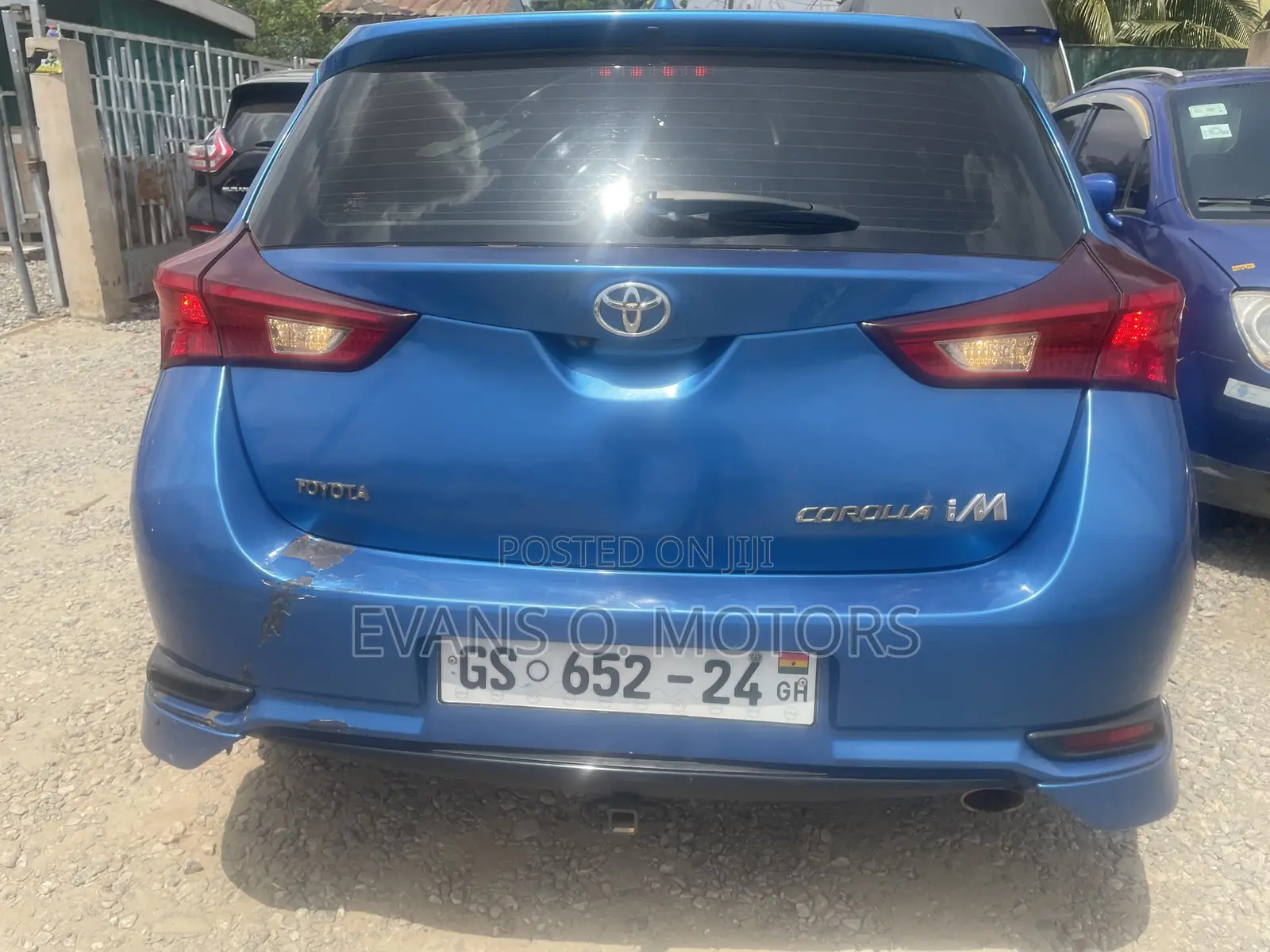 Toyota Corolla L (1.8L 4cyl 2A) 2018 Blue