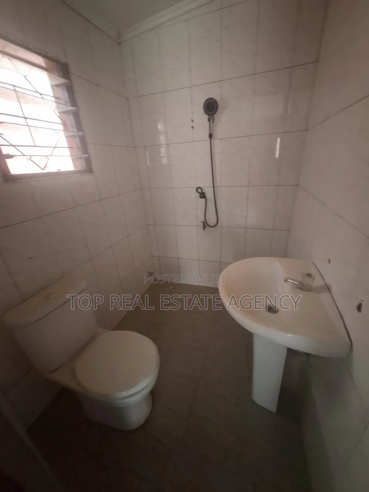 Two Bedrooms Office Space at Dome K. Boat for Rent