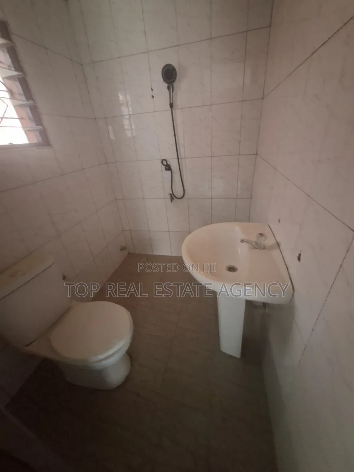 Two Bedrooms Office Space at Dome K. Boat for Rent