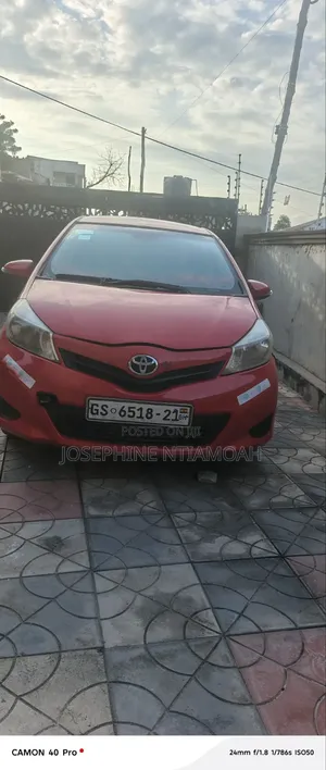 Toyota Vitz 2013 Red