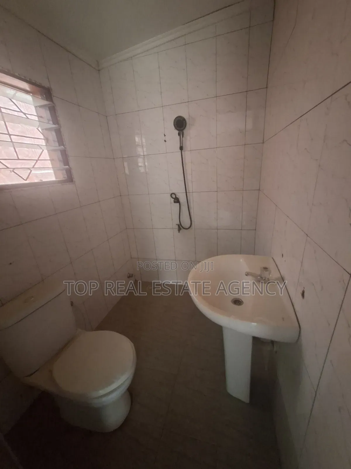 Two Bedrooms Office Space at Dome K. Boat for Rent