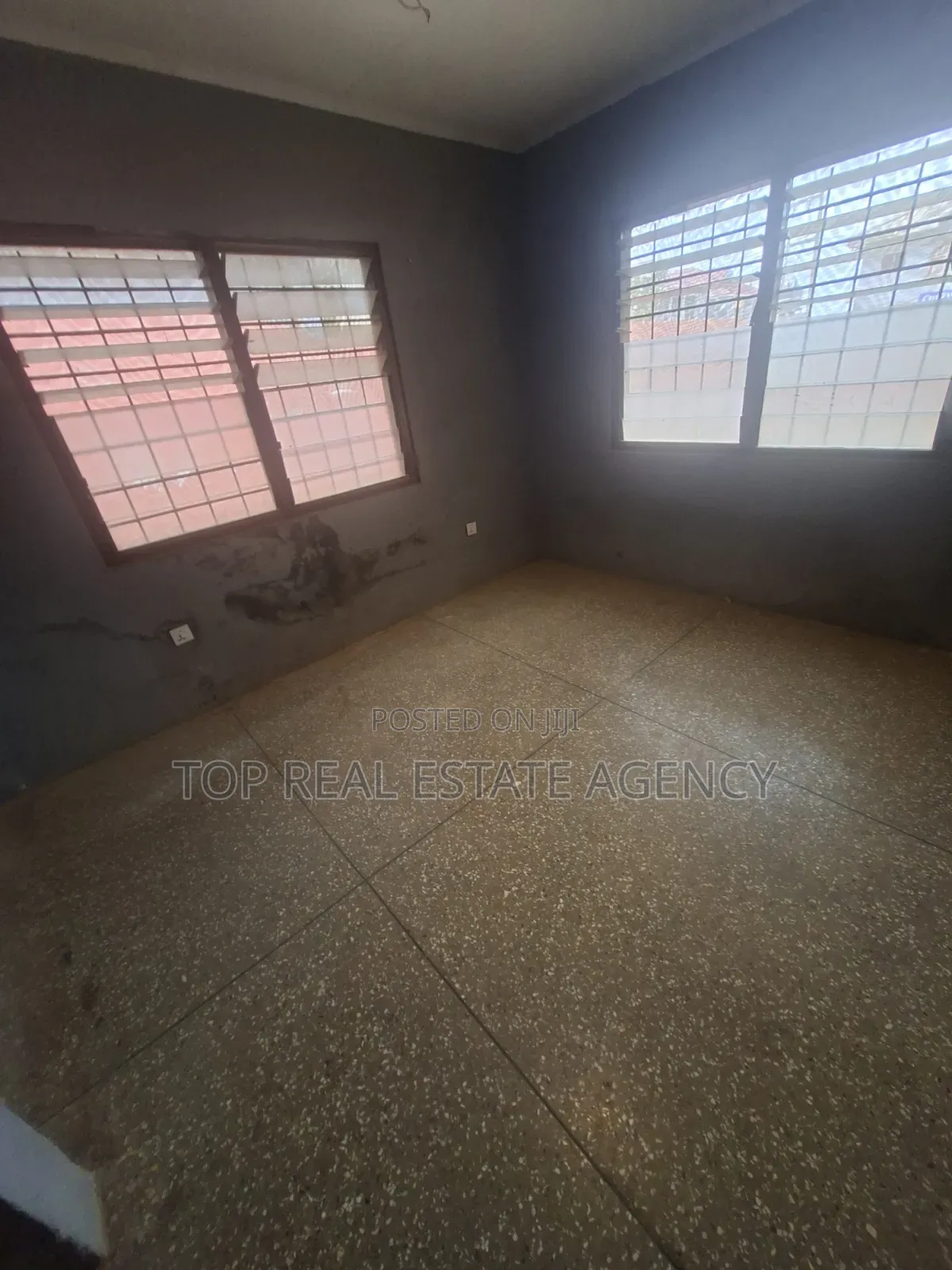 Two Bedrooms Office Space at Dome K. Boat for Rent