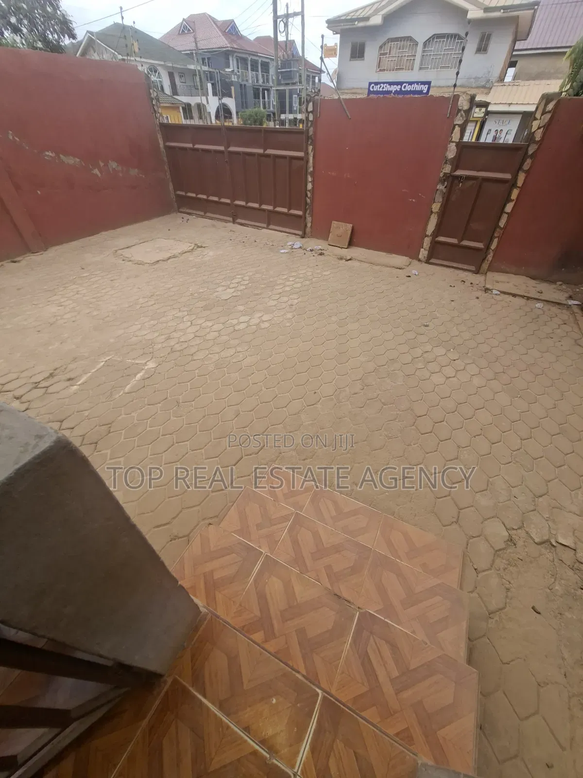 Two Bedrooms Office Space at Dome K. Boat for Rent