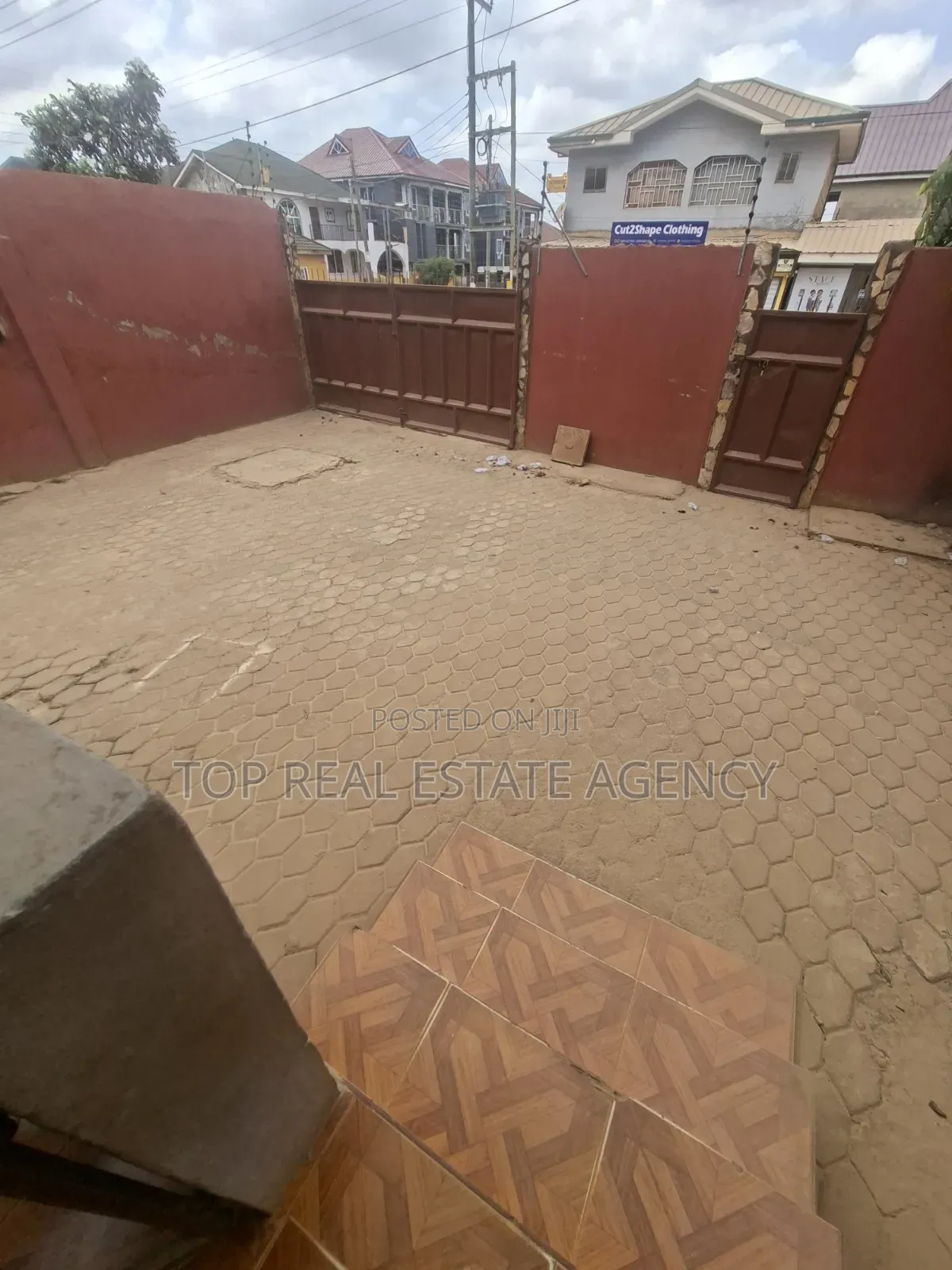Two Bedrooms Office Space at Dome K. Boat for Rent