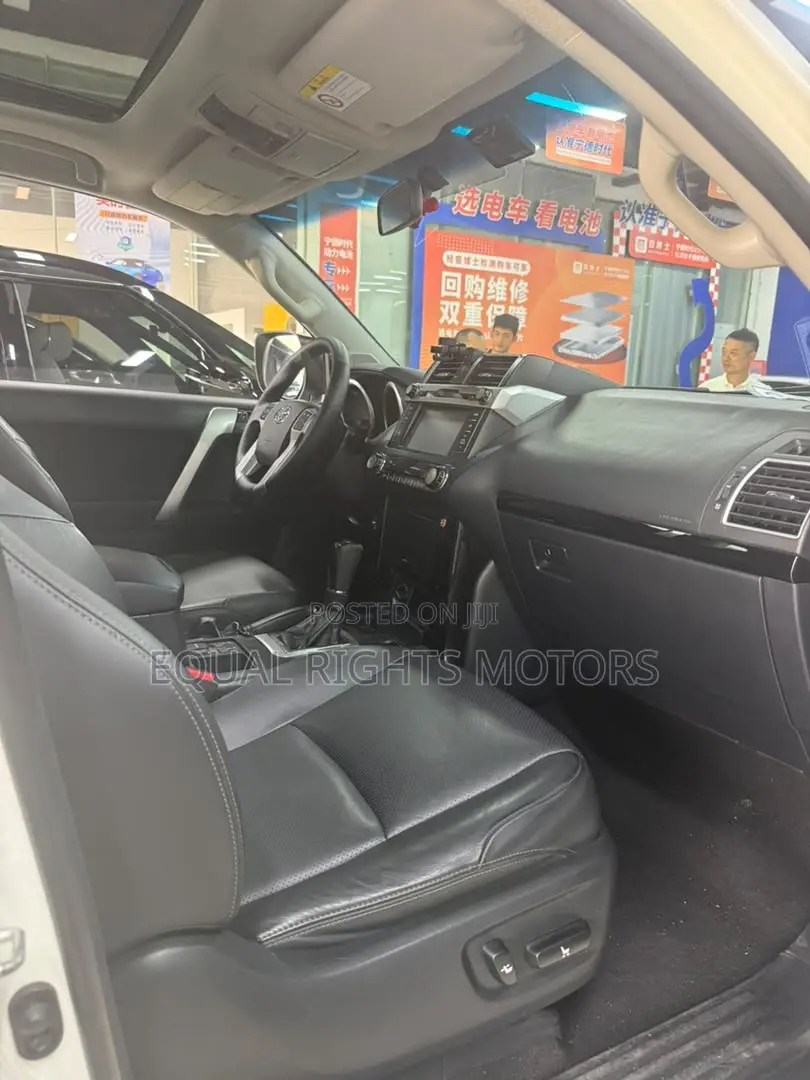 Toyota Land Cruiser 2019 Black