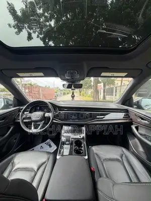 Audi Q8 2022 Gray