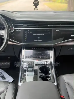 Audi Q8 2022 Gray