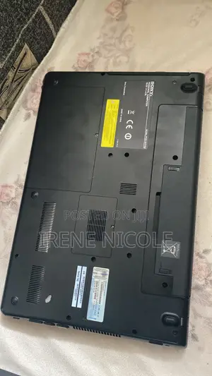 Laptop Sony VAIO PCG-7D1M 4GB Intel Core i3 HDD+SSD 500GB