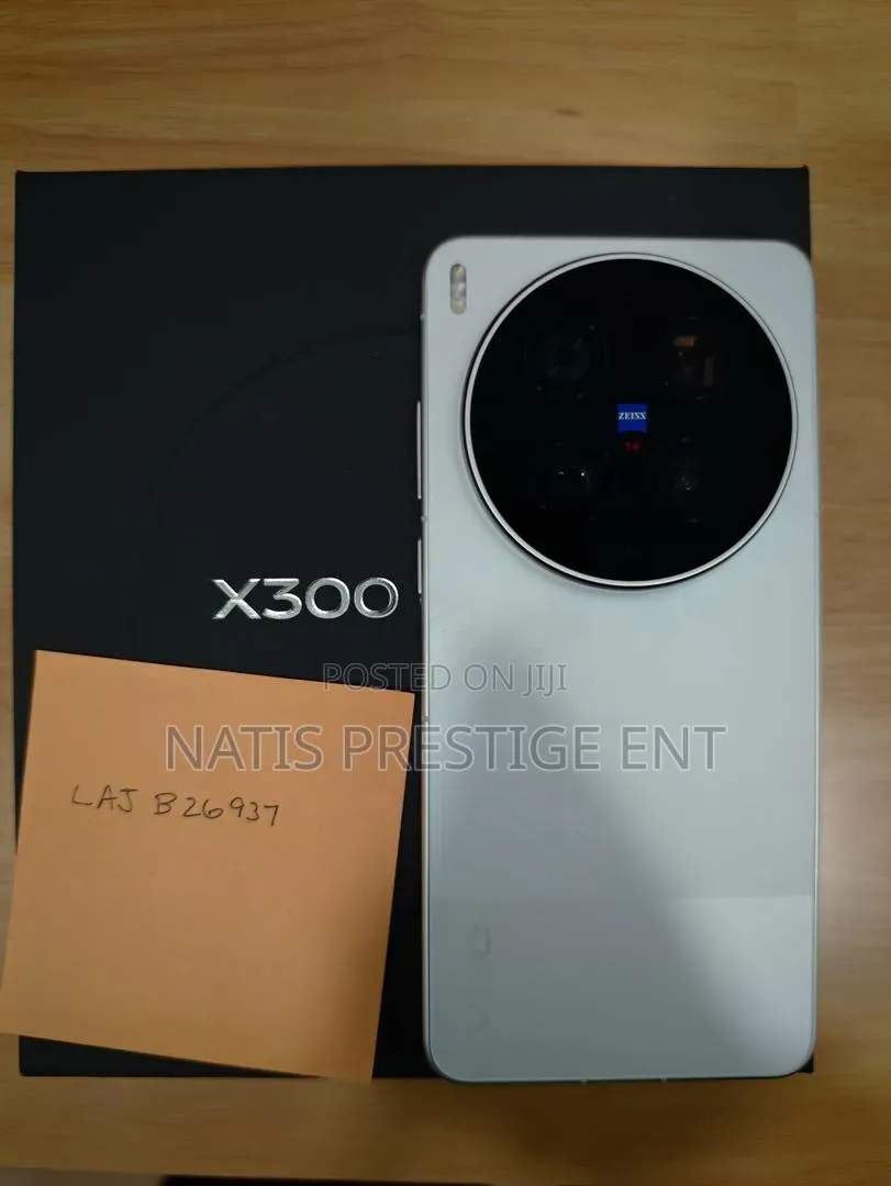 New Vivo X300 Ultra 512 GB Black