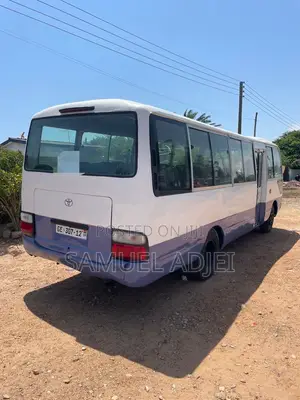 Toyota Coaster 2012