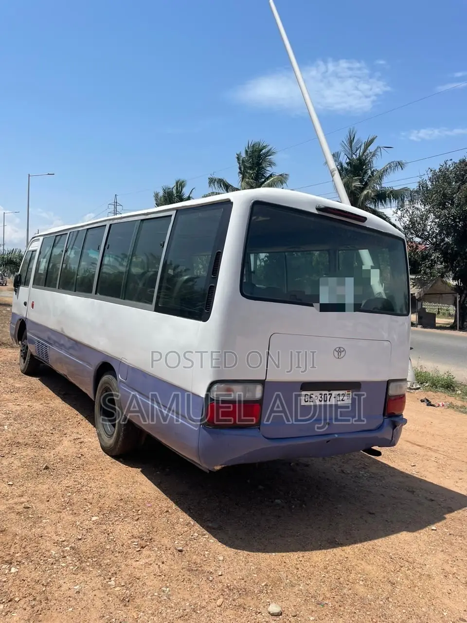 Toyota Coaster 2012