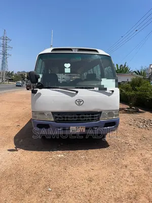 Toyota Coaster 2012