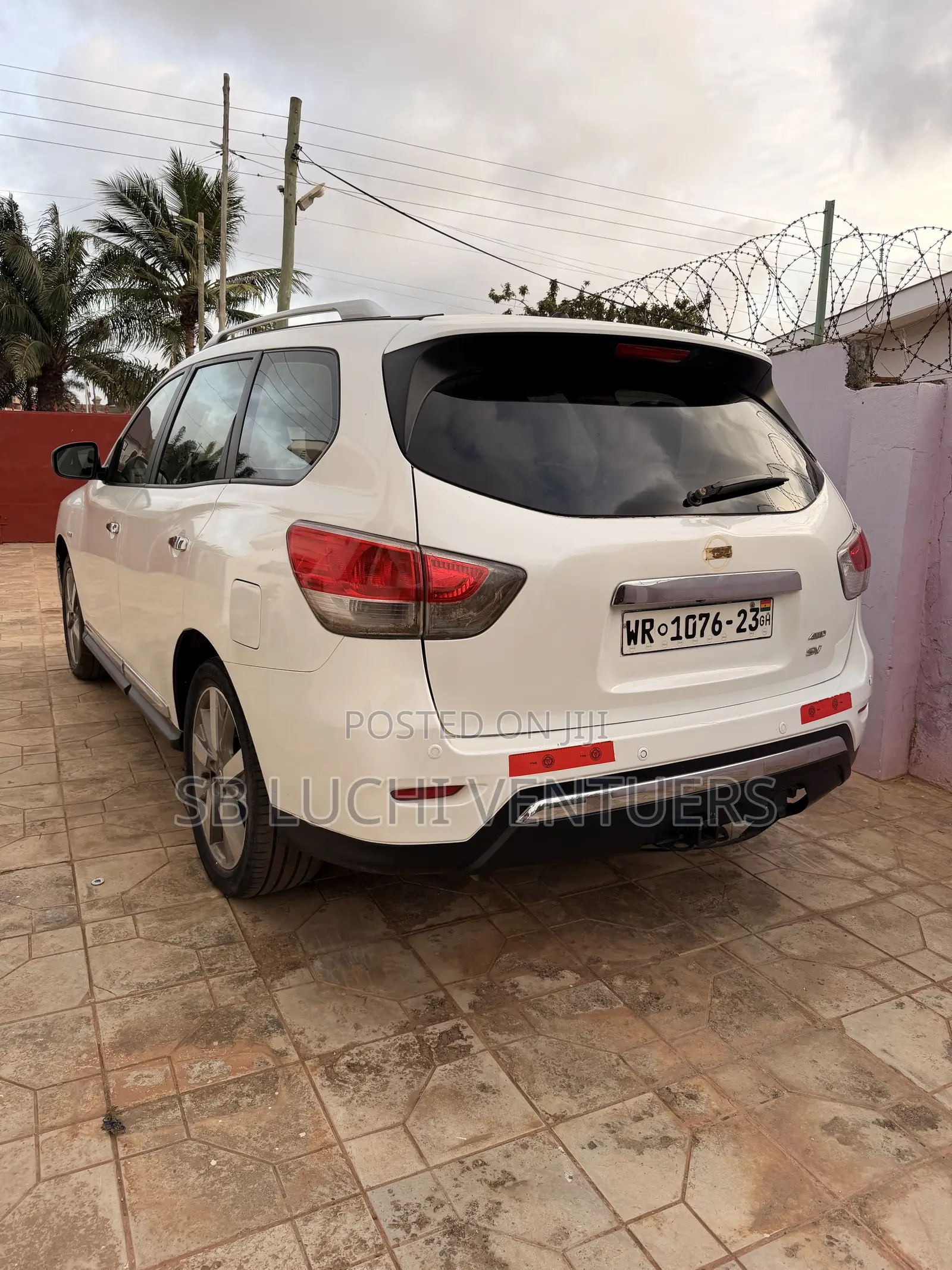 Nissan Pathfinder 2014 White