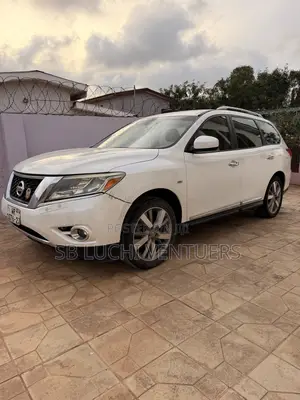 Nissan Pathfinder 2014 White