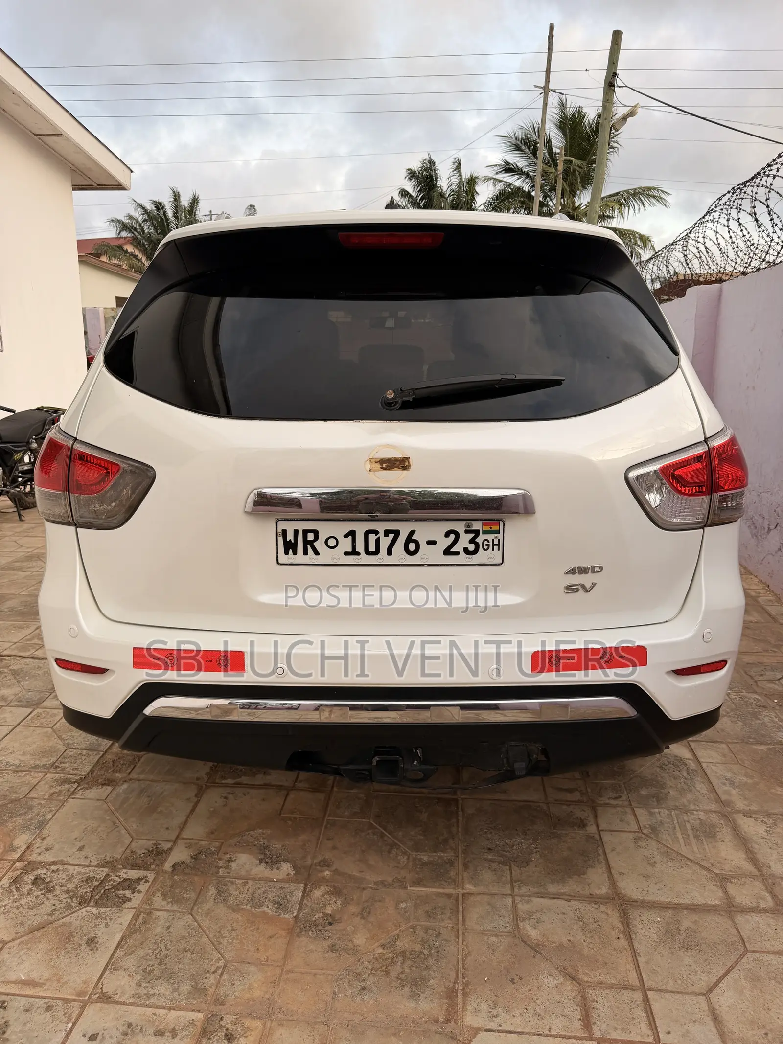 Nissan Pathfinder 2014 White