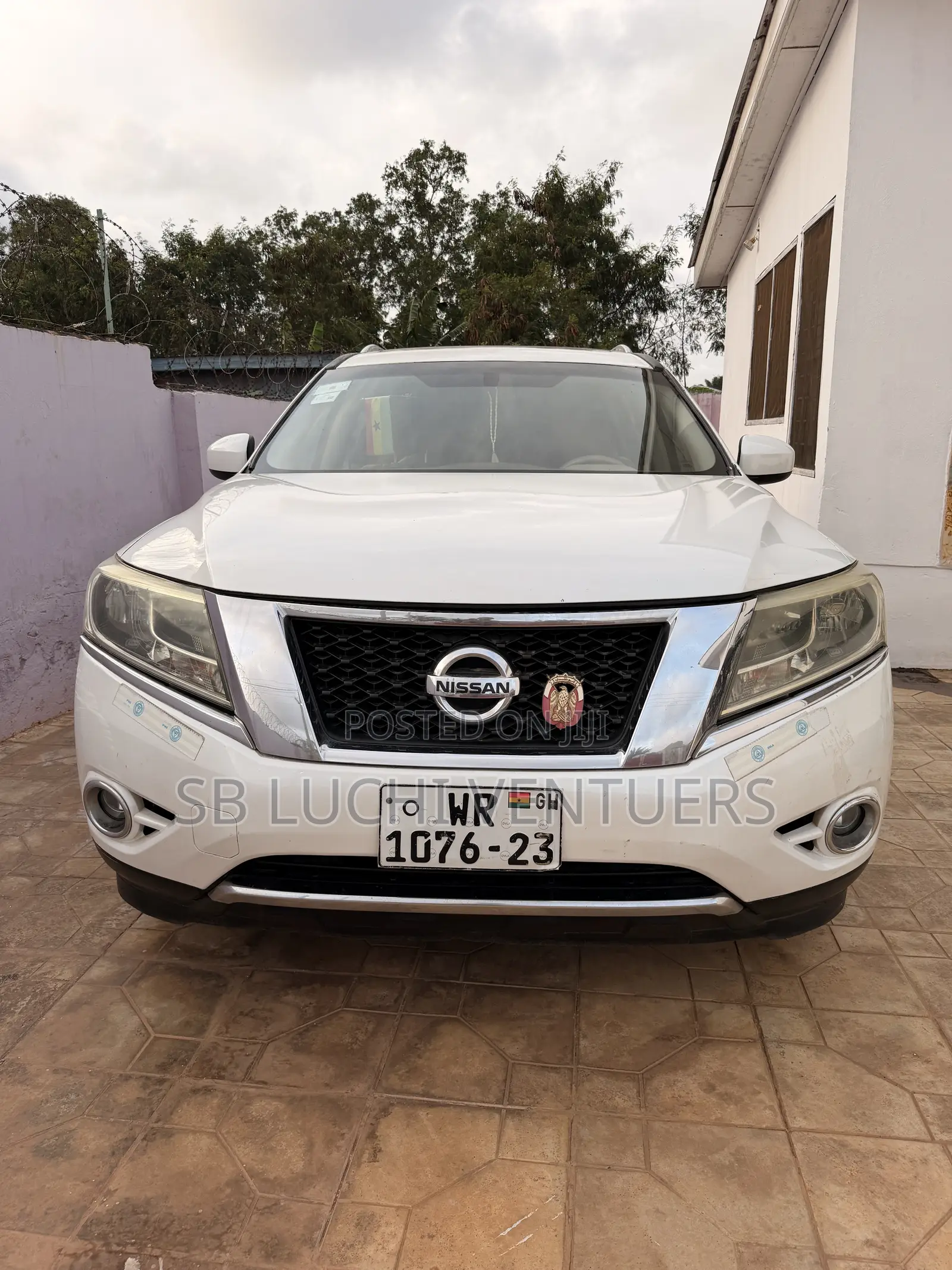 Nissan Pathfinder 2014 White