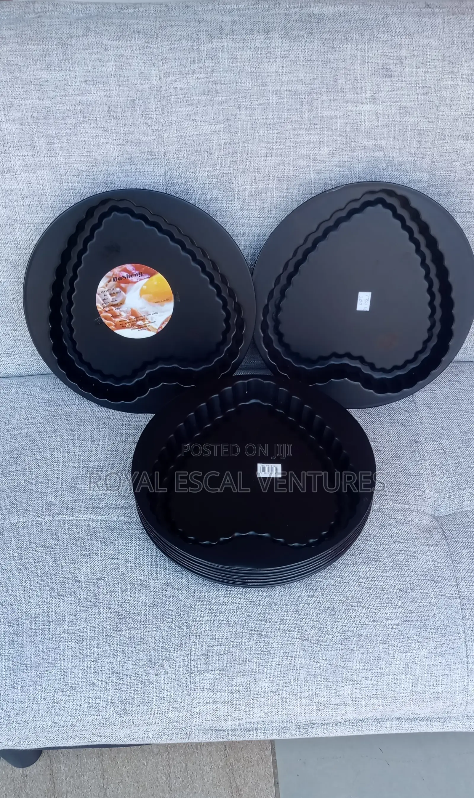 Non-Stick Fluted Heart-Shaped Baking Cake Mold Pan