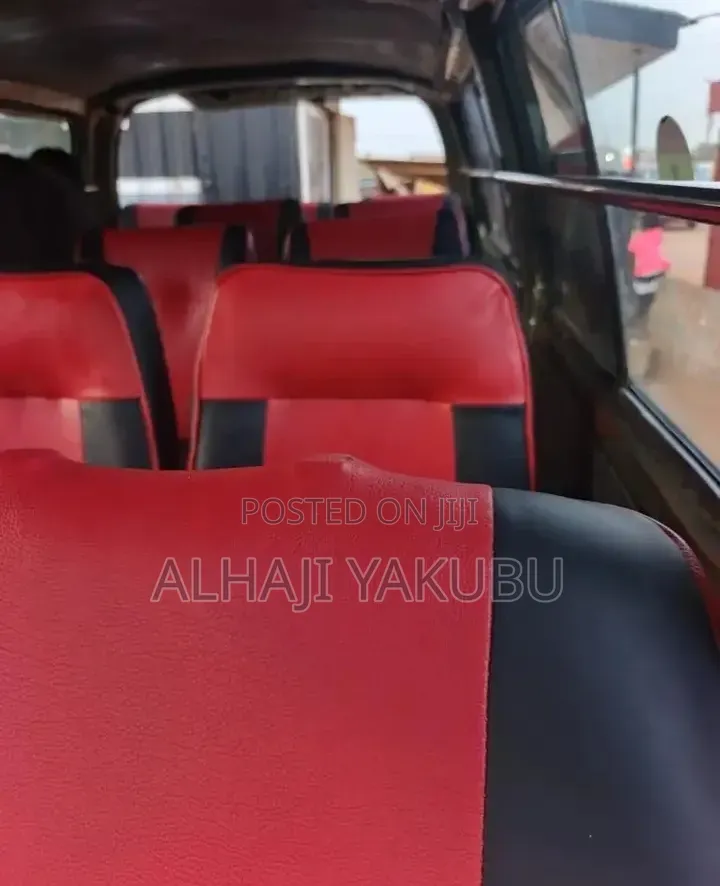 Toyota HiAce 2008