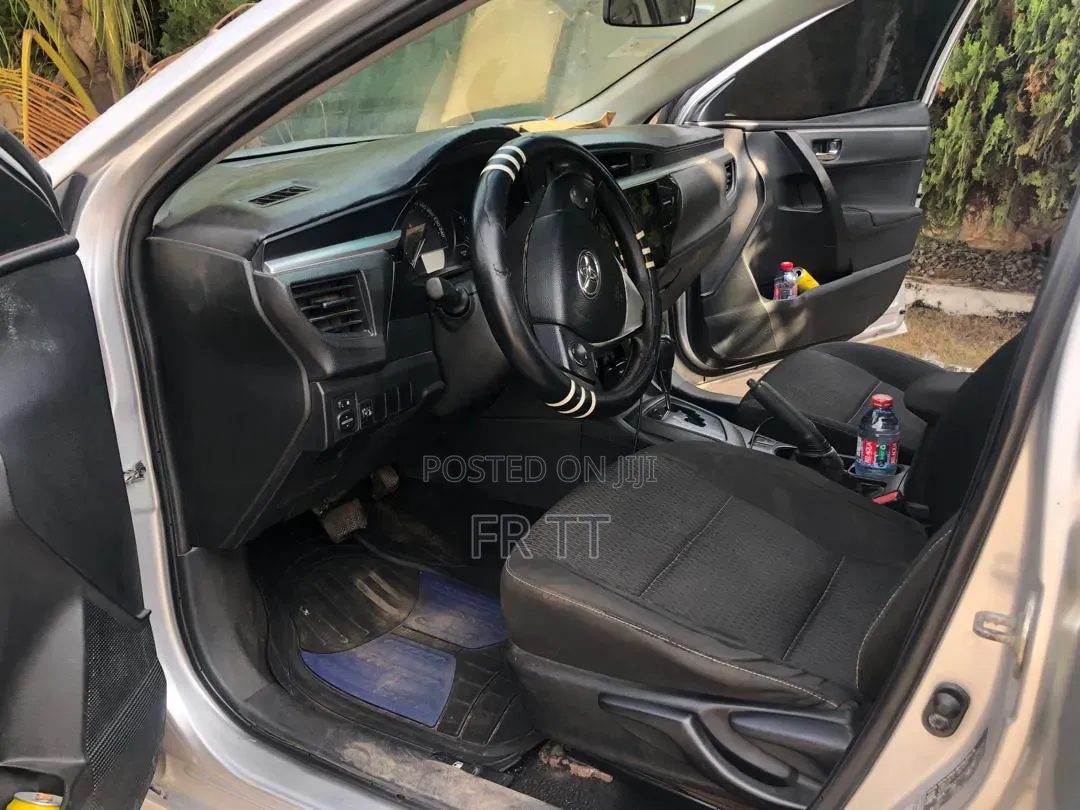 Toyota Corolla 2016 Silver