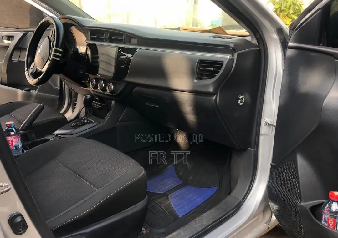 Toyota Corolla 2016 Silver