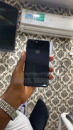 Apple iPhone 8 Plus 64 GB Black