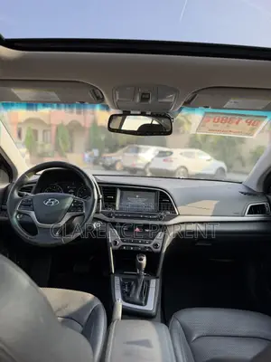 Hyundai Elantra Limited Sedan FWD (2.0L 4cyl 6A) 2017 Blue