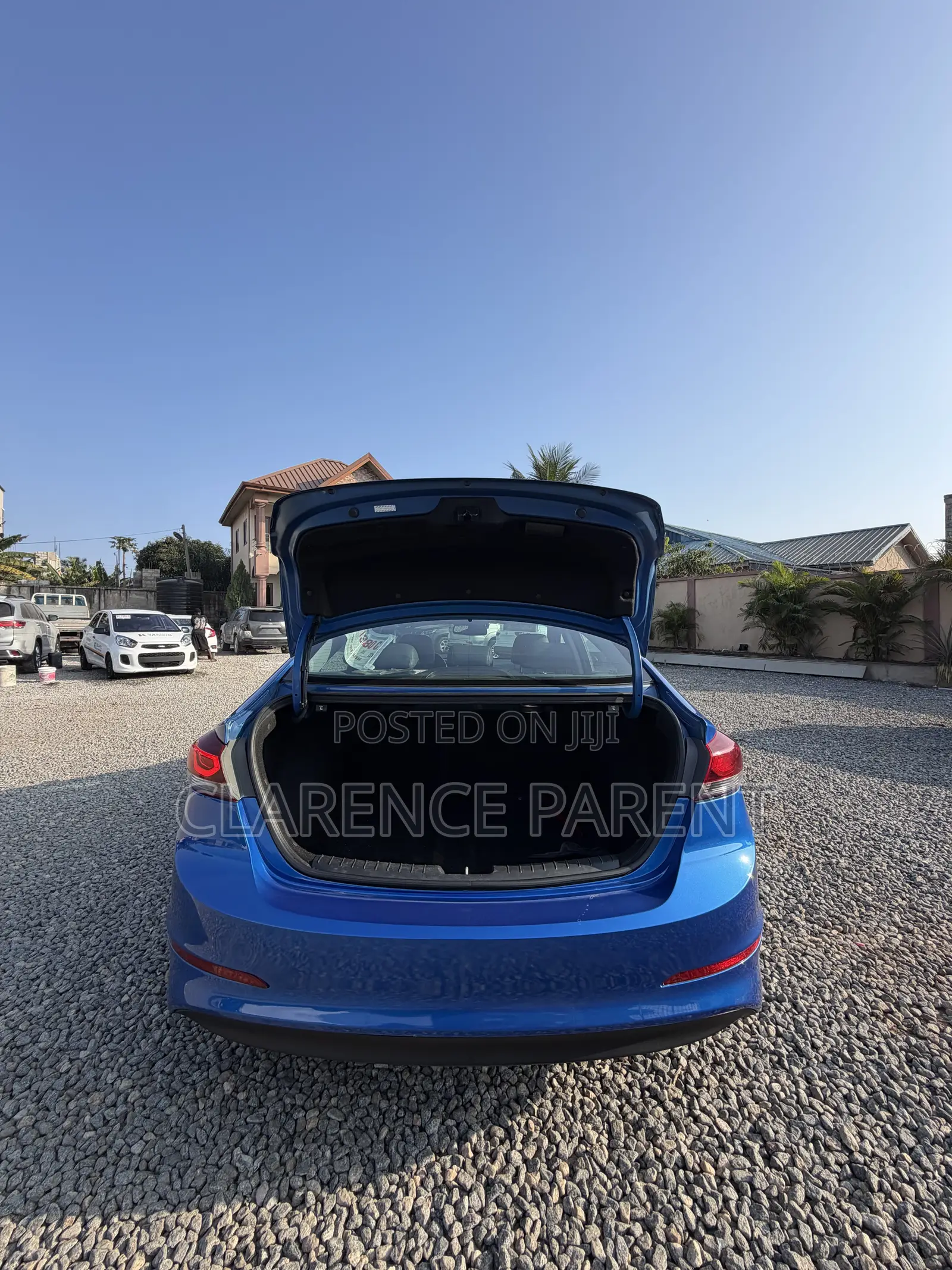 Hyundai Elantra Limited Sedan FWD (2.0L 4cyl 6A) 2017 Blue