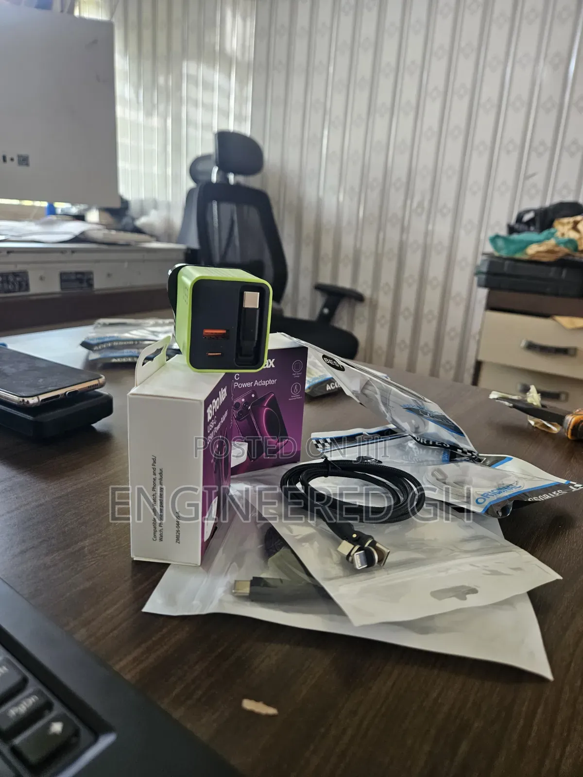 65W GaN Fast Charger With Built-in Retractable Cable (Multi-Port)