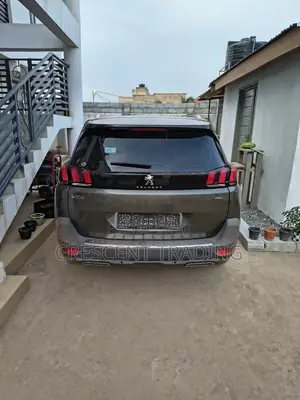 Peugeot 5008 1.6 THP 165 GT Line 2020 Gray