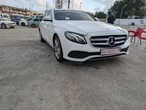 Mercedes-Benz E300 4Matic AWD Sedan (2.0L 4cyl 9A) 2017 White