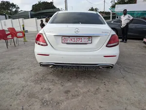 Mercedes-Benz E300 4Matic AWD Sedan (2.0L 4cyl 9A) 2017 White