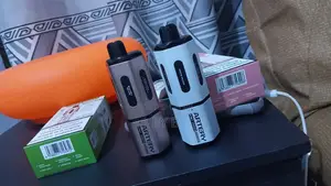 6 in 1 Chargeable Vapes With Replacement Pods