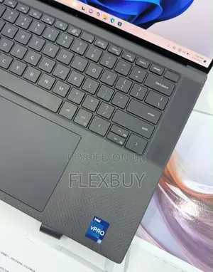 New Laptop Dell Precision 5570 32GB Intel Core i7 SSD 512GB