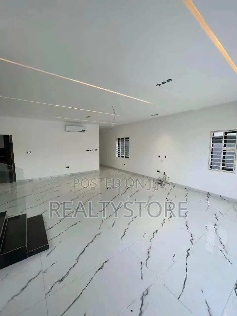 4bdrm House in Ayi Mensah, Accra Metropolitan for sale