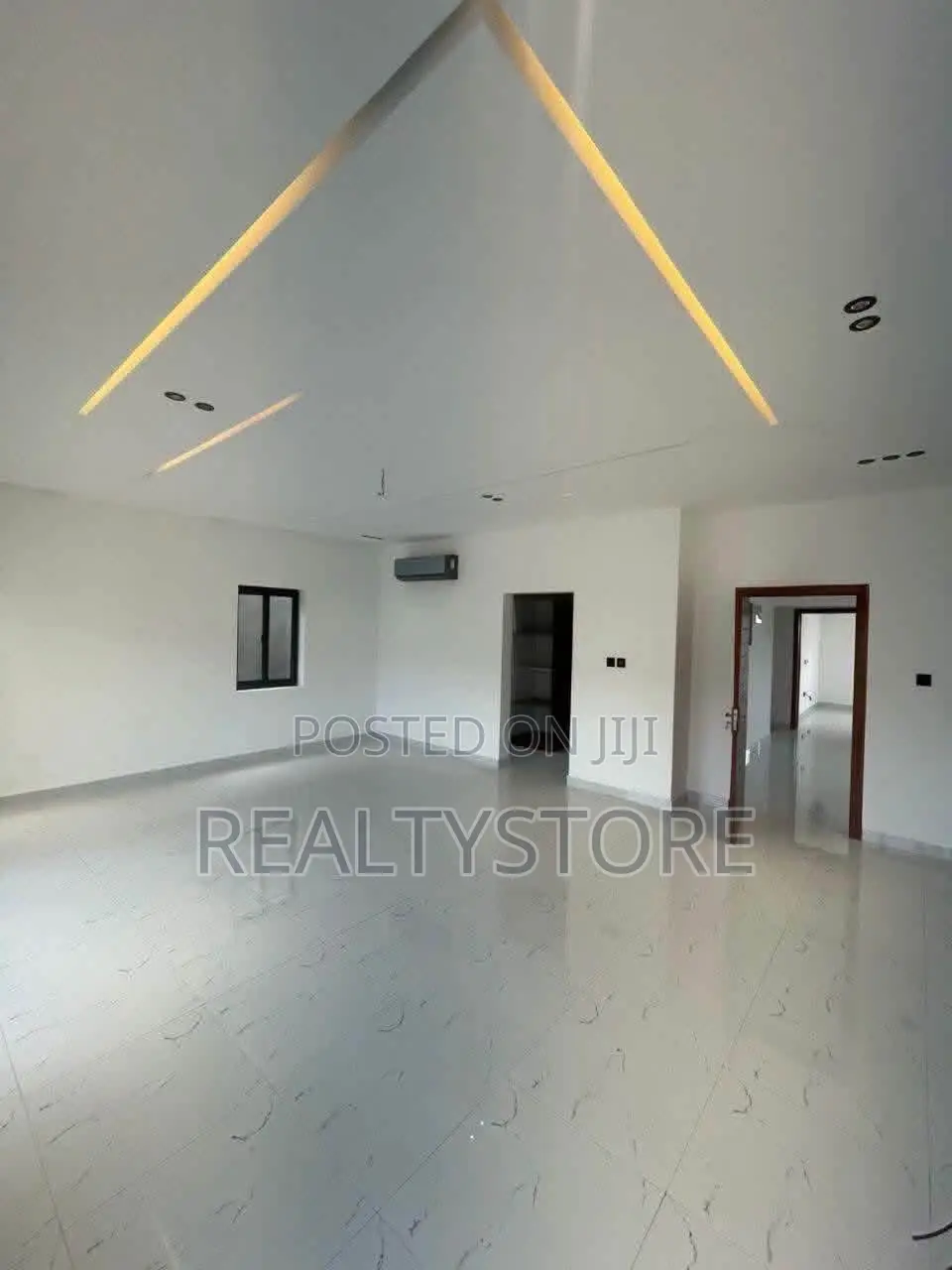4bdrm House in Ayi Mensah, Accra Metropolitan for sale