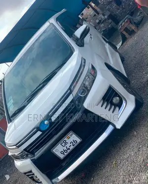 Toyota Voxy 2016 White