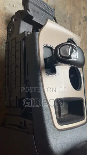 Jeep Cherokee 2016 Automatic Gear Lever Complete With Arm Rest