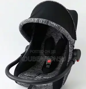 3 in 1 Baby Seat / Cradle/ Rocker / Carry Cot